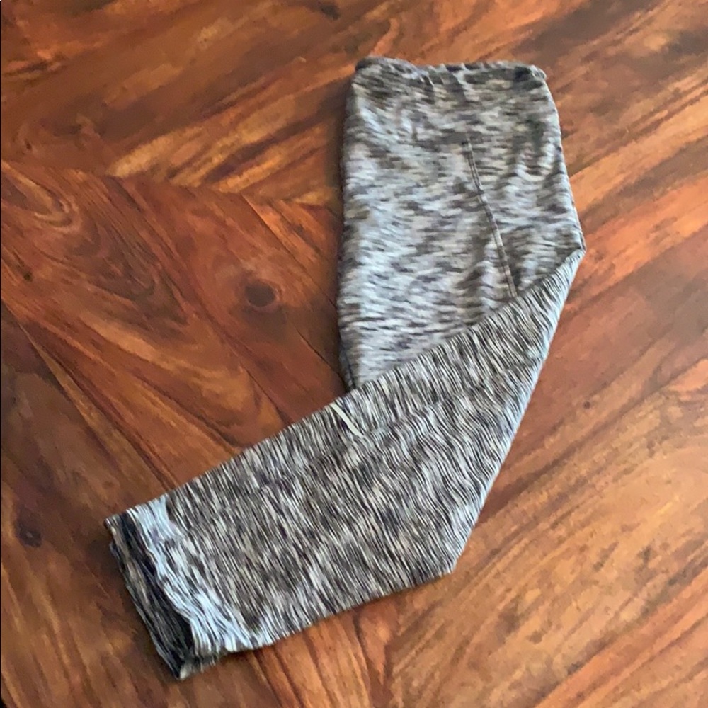 Marika black and white performance crop leggings